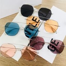 Sunglasses 11 - Sunglasses & Ski Goggles product sample